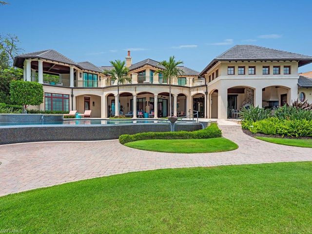 840 Admiralty Parade E, Naples, FL 34102