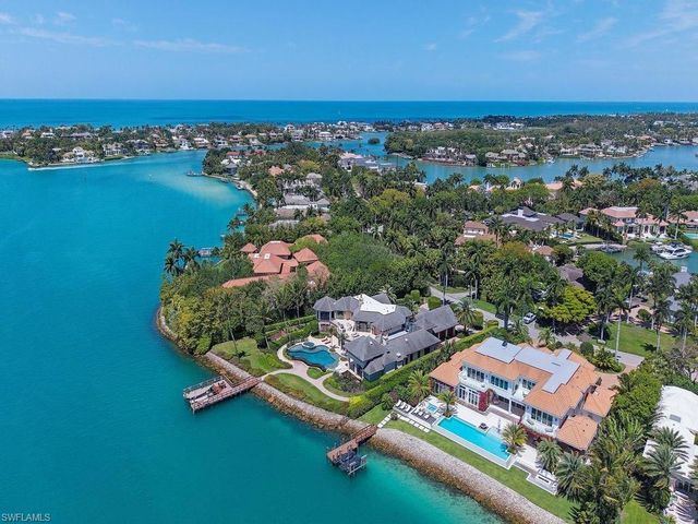 840 Admiralty Parade E, Naples, FL 34102