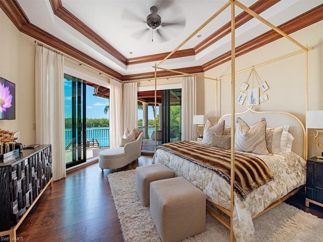 840 Admiralty Parade E, Naples, FL 34102