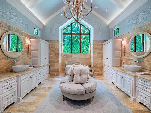 840 Admiralty Parade E, Naples, FL 34102