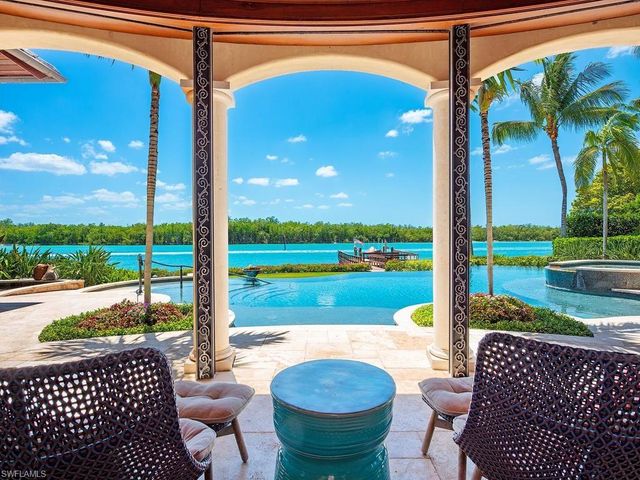 840 Admiralty Parade E, Naples, FL 34102