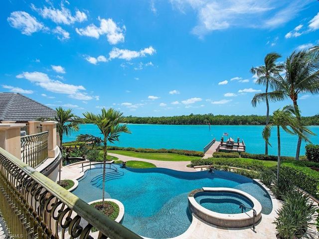 840 Admiralty Parade E, Naples, FL 34102