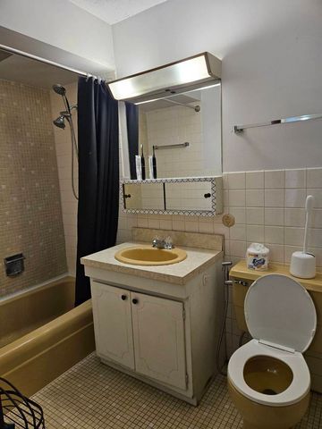 7234 W North Avenue 908, Elmwood Park, IL 60707