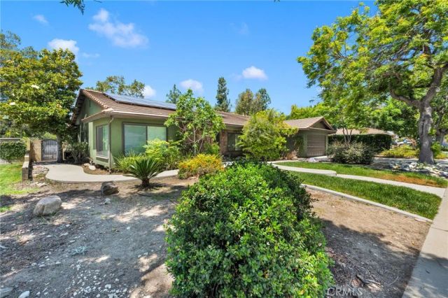 2425 San Fernando Court, Claremont, CA 91711