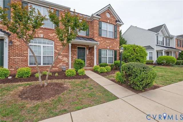 913 Dominion Townes Ct, Richmond, VA 23223