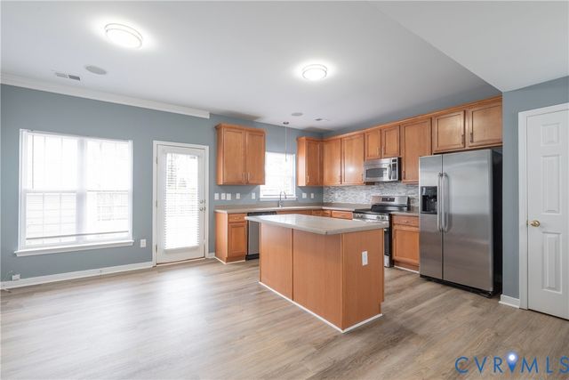 913 Dominion Townes Ct, Richmond, VA 23223