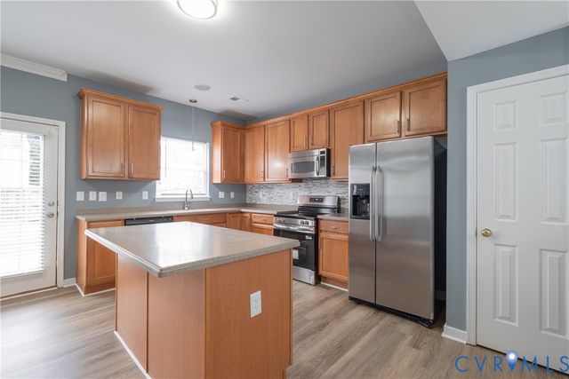 913 Dominion Townes Ct, Richmond, VA 23223