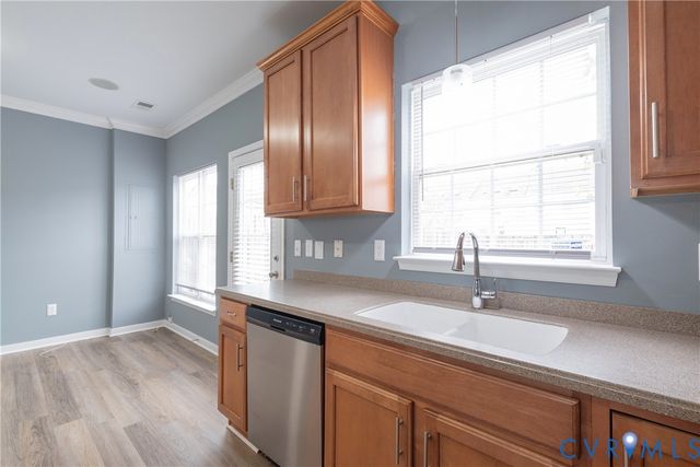 913 Dominion Townes Ct, Richmond, VA 23223
