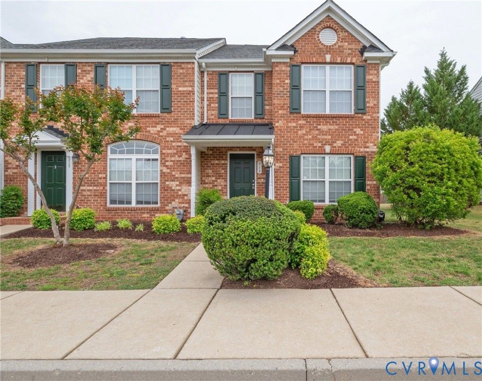 913 Dominion Townes Ct, Richmond, VA 23223