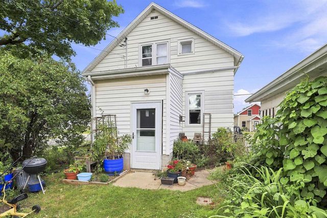 703 PARK AVENUE, Little Chute, WI 54140