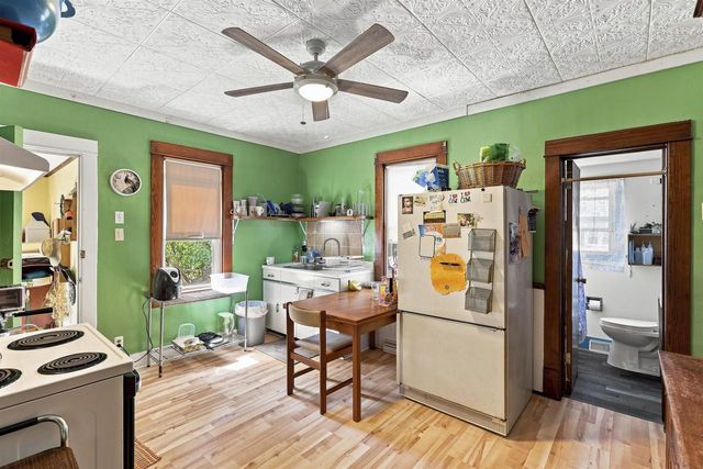 703 PARK AVENUE, Little Chute, WI 54140