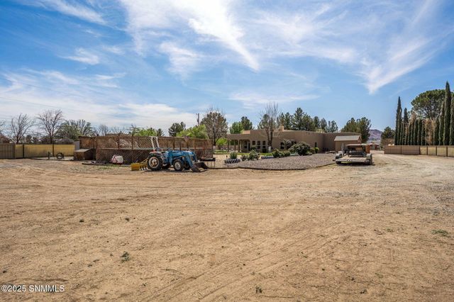 4526 Riverwalk Road, Las Cruces, NM 88007