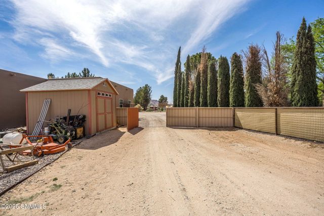 4526 Riverwalk Road, Las Cruces, NM 88007