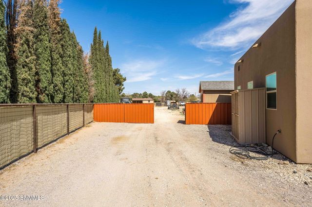 4526 Riverwalk Road, Las Cruces, NM 88007