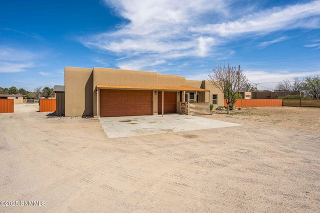 4526 Riverwalk Road, Las Cruces, NM 88007