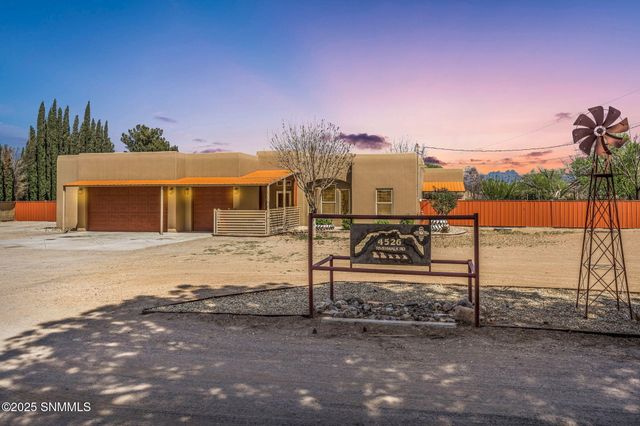 4526 Riverwalk Road, Las Cruces, NM 88007