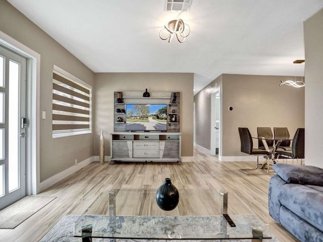 491 SE 23rd Ave, Pompano Beach, FL 33062