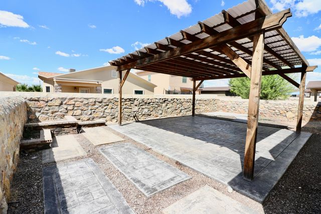 3817 Loma Cortez Drive, El Paso, TX 79938