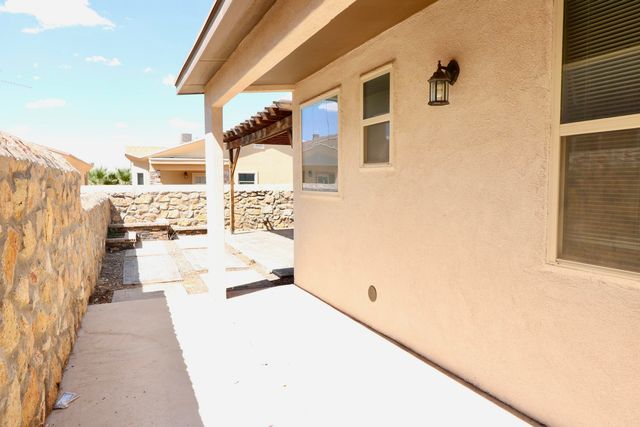 3817 Loma Cortez Drive, El Paso, TX 79938