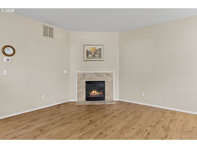 6315 Sw VINWOOD Ter, Beaverton, OR 97078