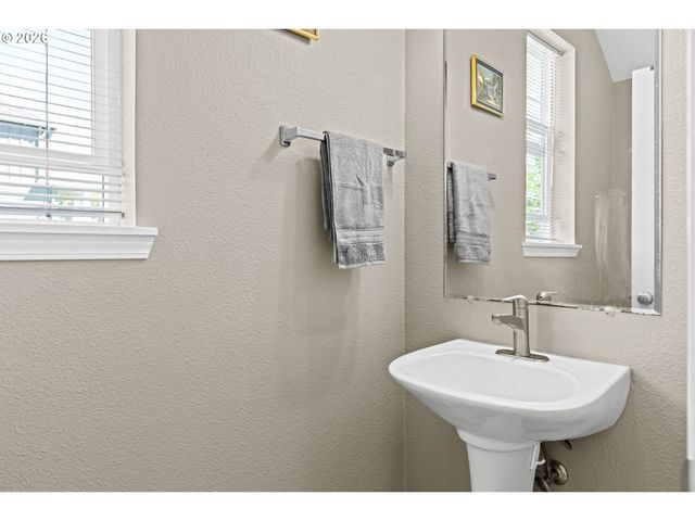 6315 Sw VINWOOD Ter, Beaverton, OR 97078