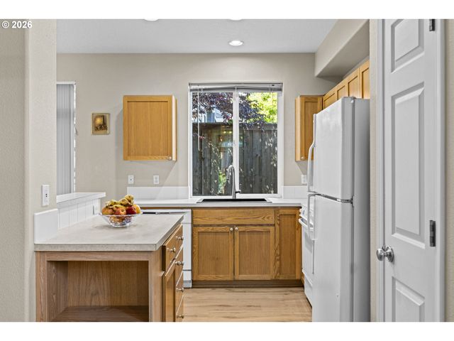 6315 Sw VINWOOD Ter, Beaverton, OR 97078