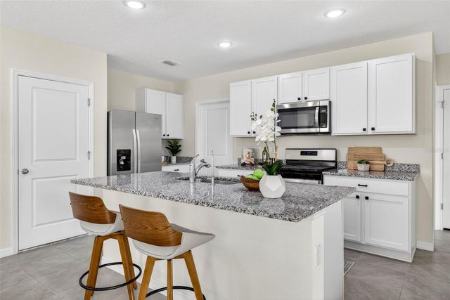 35686 SUNFLOWER HILL DRIVE, Zephyrhills, FL 33541