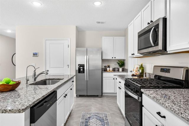 35686 SUNFLOWER HILL DRIVE, Zephyrhills, FL 33541