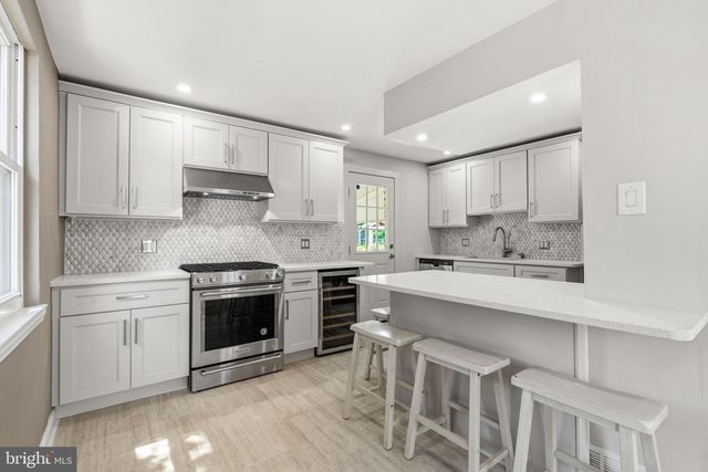 6000 NEWTOWN AVE, Philadelphia, PA 19111