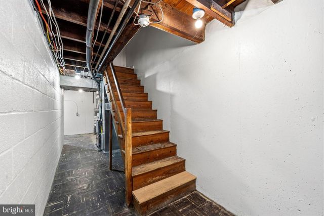 6000 NEWTOWN AVE, Philadelphia, PA 19111