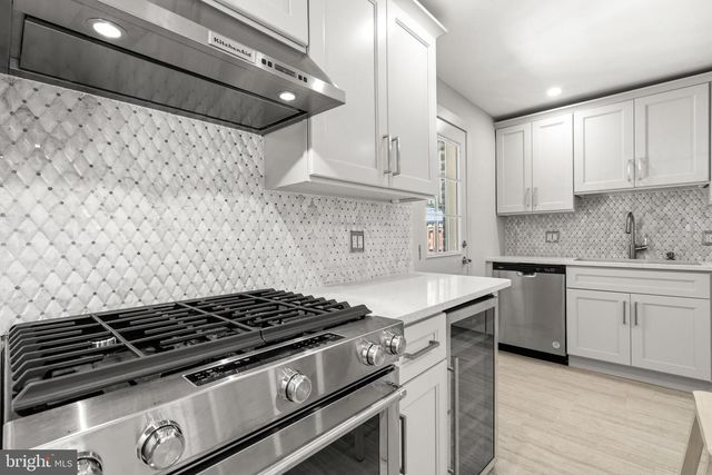6000 NEWTOWN AVE, Philadelphia, PA 19111