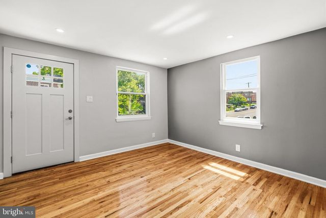 6000 NEWTOWN AVE, Philadelphia, PA 19111