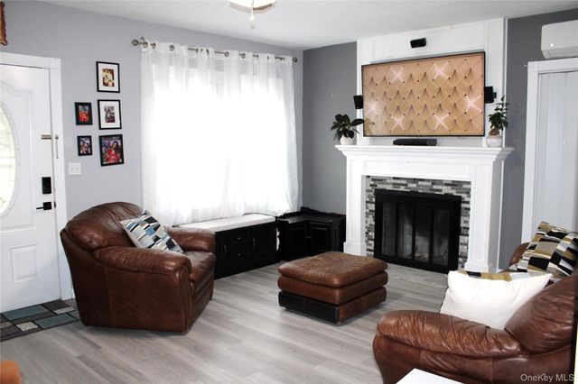 20020 104th Avenue, Saint Albans, NY 11412