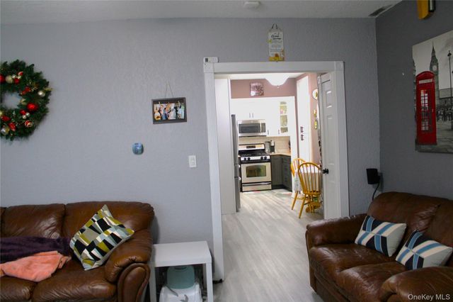 20020 104th Avenue, Saint Albans, NY 11412