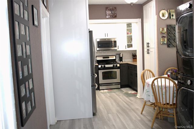 20020 104th Avenue, Saint Albans, NY 11412