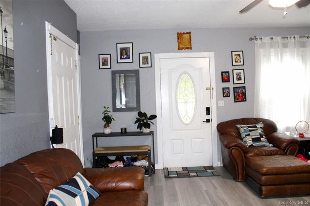 20020 104th Avenue, Saint Albans, NY 11412