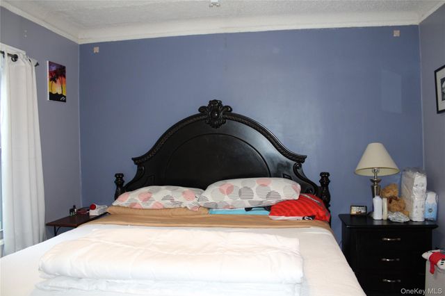 20020 104th Avenue, Saint Albans, NY 11412