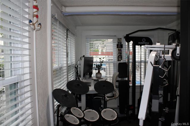 20020 104th Avenue, Saint Albans, NY 11412