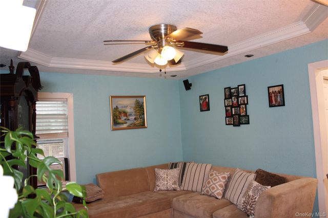 20020 104th Avenue, Saint Albans, NY 11412