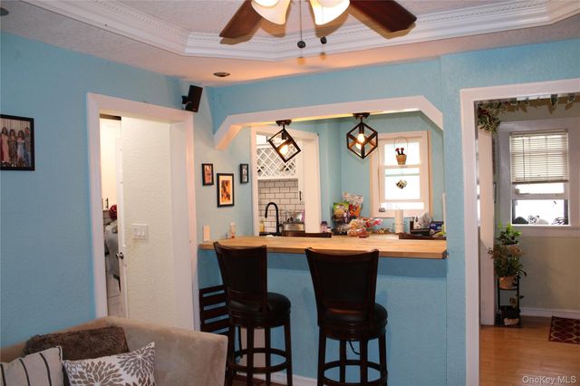 20020 104th Avenue, Saint Albans, NY 11412