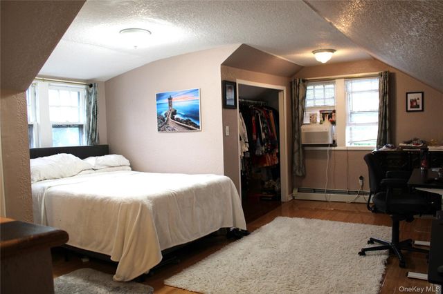 20020 104th Avenue, Saint Albans, NY 11412