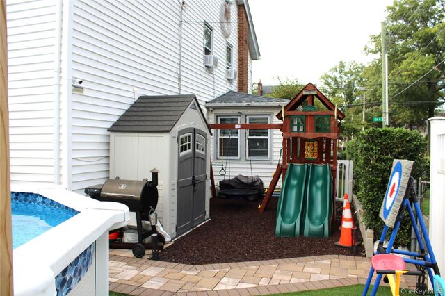 20020 104th Avenue, Saint Albans, NY 11412