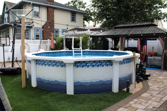 20020 104th Avenue, Saint Albans, NY 11412
