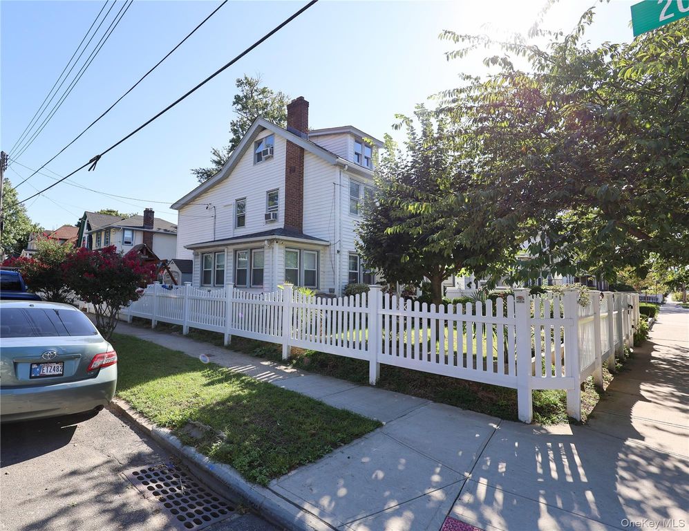 20020 104th Avenue, Saint Albans, NY 11412 — photo 2