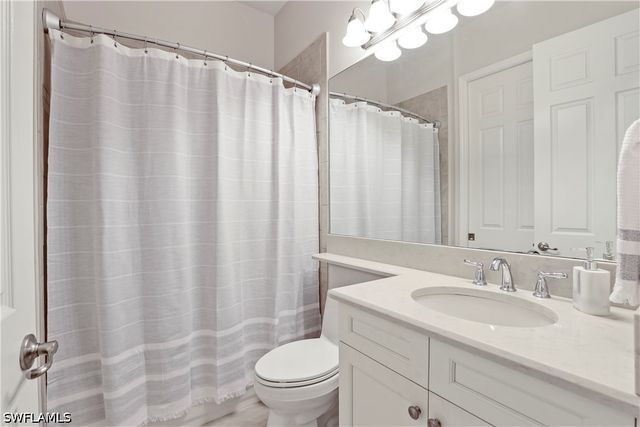 13435 Silktail DR, Naples, FL 34109