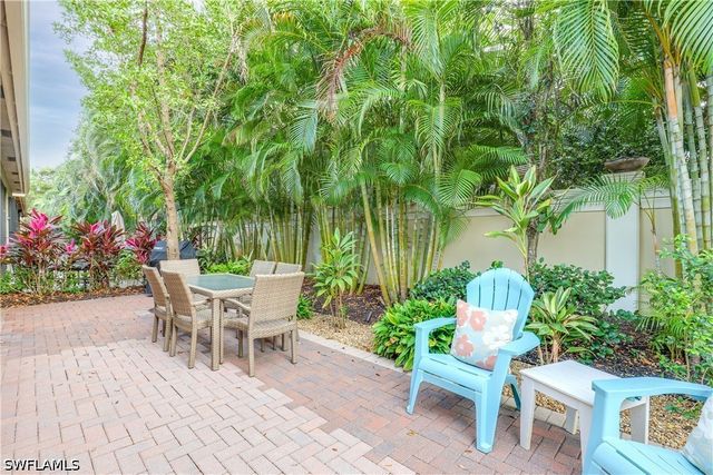 13435 Silktail DR, Naples, FL 34109