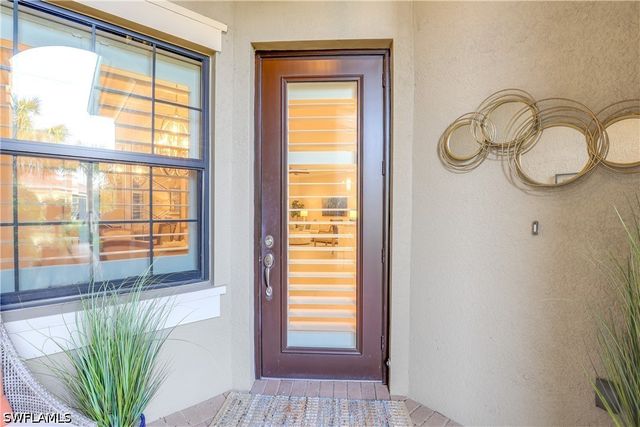 13435 Silktail DR, Naples, FL 34109