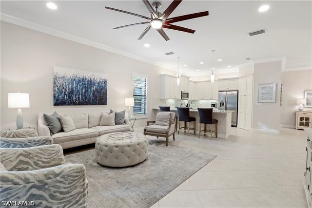 13435 Silktail DR, Naples, FL 34109