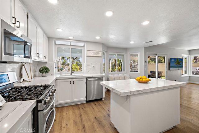 27861 Via Roma, Mission Viejo, CA 92692