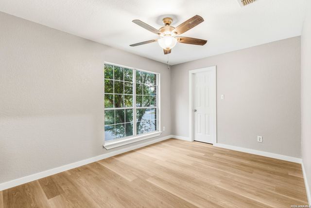 1921 Walter Raleigh, Windcrest, TX 78239